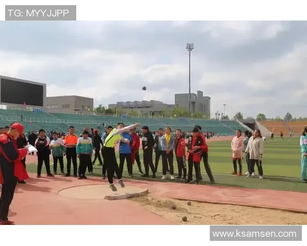 赵芳专访:从绿茵场到人生舞台的足球旅程回顾与展望